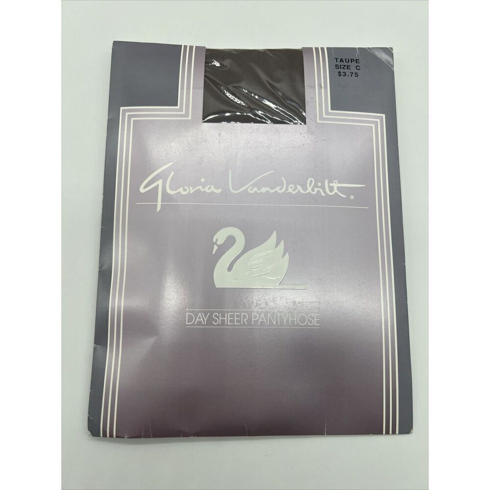Vintage NWT Gloria Vanderbilt Daysheer Pantyhose  Sandlefoot Taupe Size C